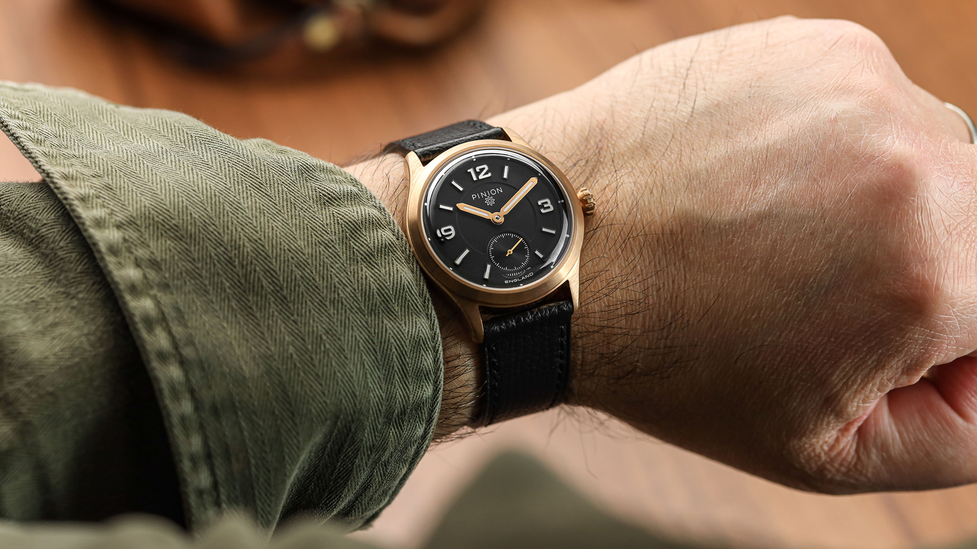 pinion-pure-38mm-bronze-watch-on-the-wrist
